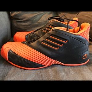 Adidas men’s basketball shoes, GUC